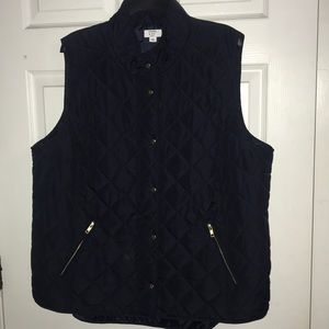 Crown & ivy navy puffer vest!